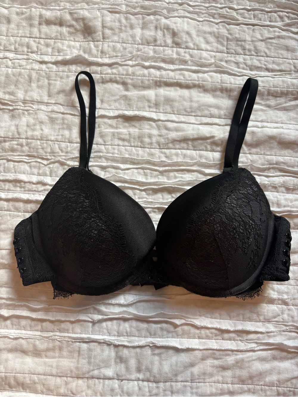 Victoria’s Secret very sexy push up lace up bra